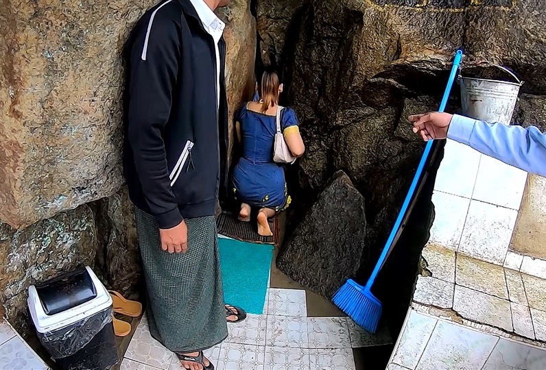 ゴールデンロックの見どころ